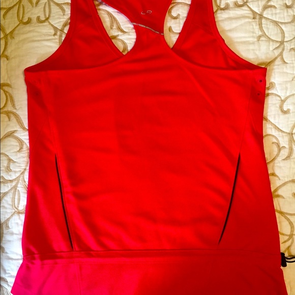 Racer back tank - Picture 4 of 4